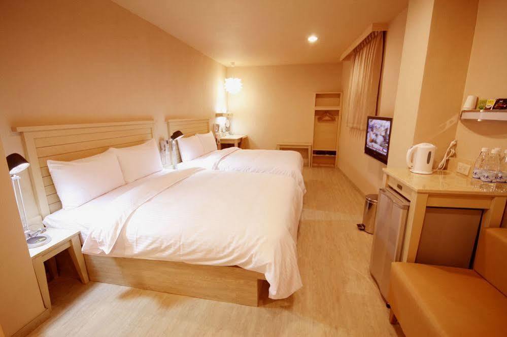 Royal Group Hotel Xiong Zhong Branch Гаосюн Екстер'єр фото